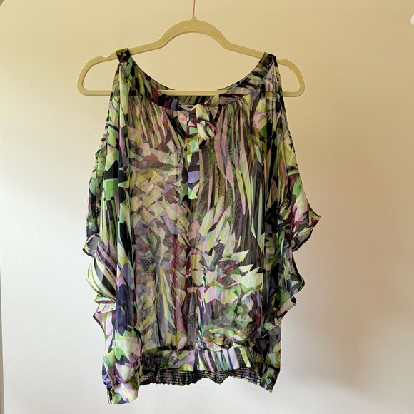 Jennifer Lopez Tops - Jennifer López Multicolor Cold Shoulder Blouse
